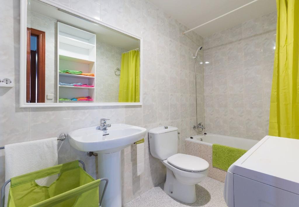 Malagaonbeach 1 - Two Bedrooms - Up To 3 People - 10 Meters Beach Room photo